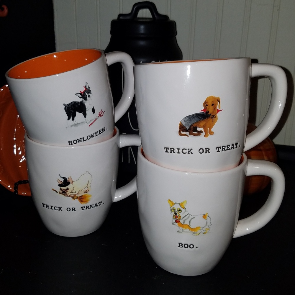 Set of 4 Rae Dunn Halloween mugs